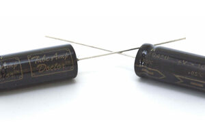 Condensador TAD 10μF-450V