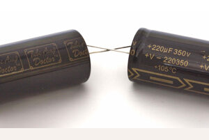 Condensador TAD 220μF-350V